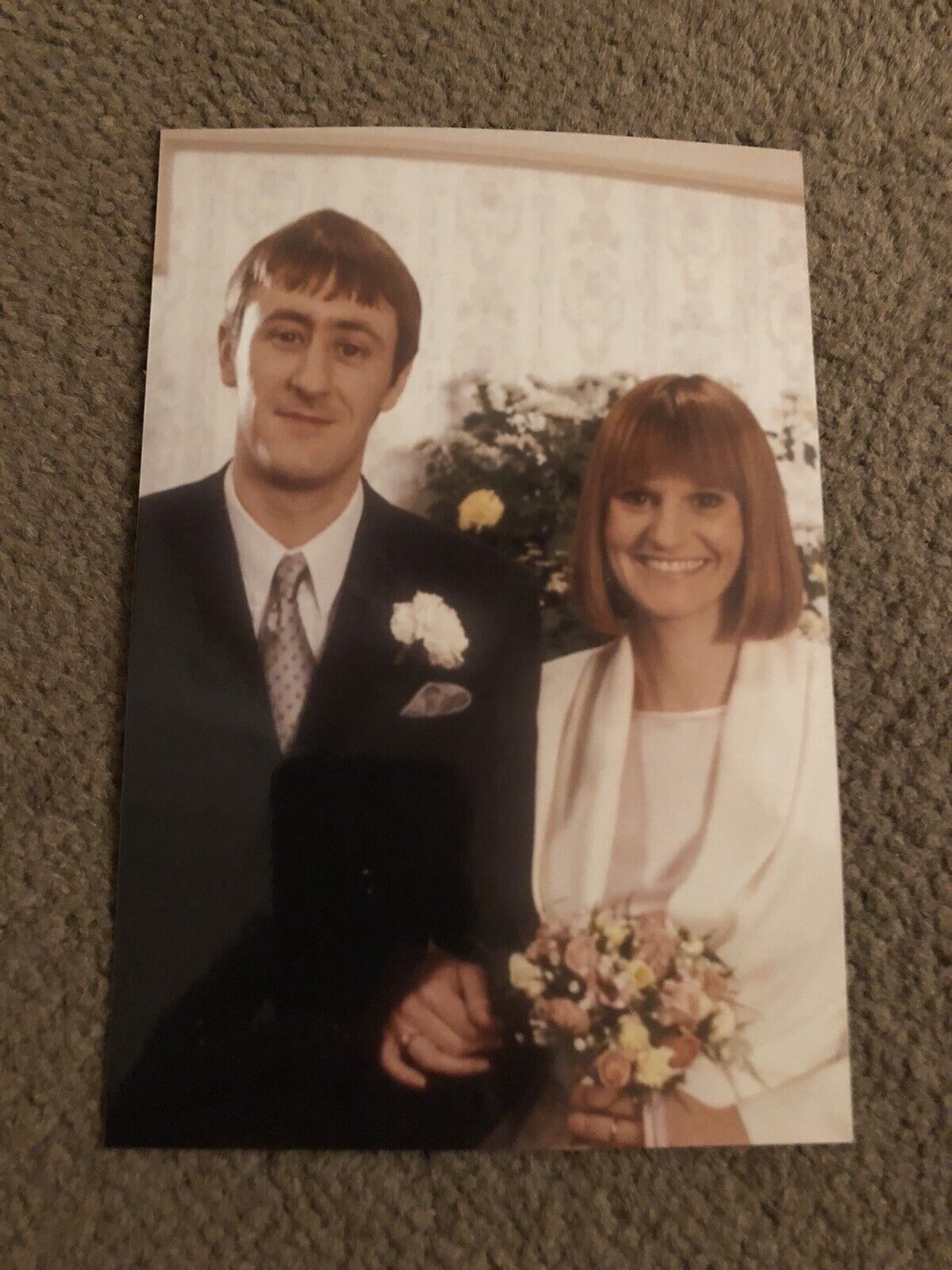 NICHOLAS LYNDHURST & GWYNETH STRONG (ONLY FOOLS & HORSES) UNSIGNED Photo Poster painting- 6x4”