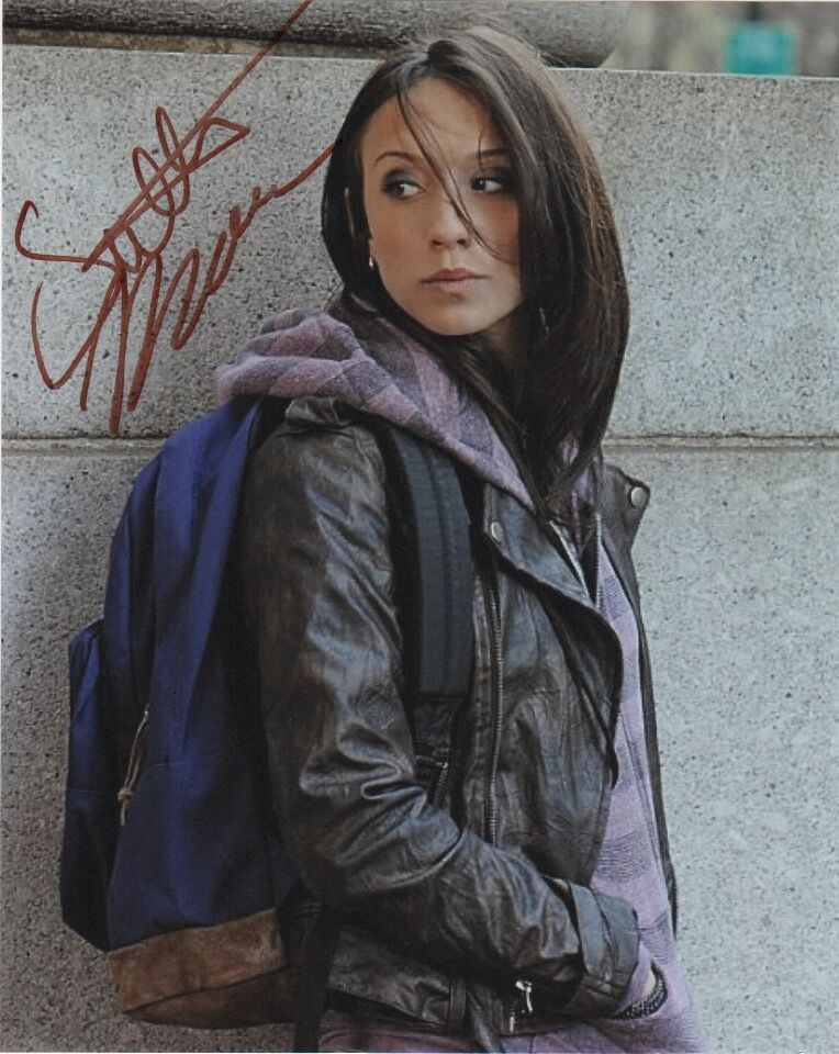 Stella Maeve Magicians Autographed Signed 8x10 Photo Poster painting COA