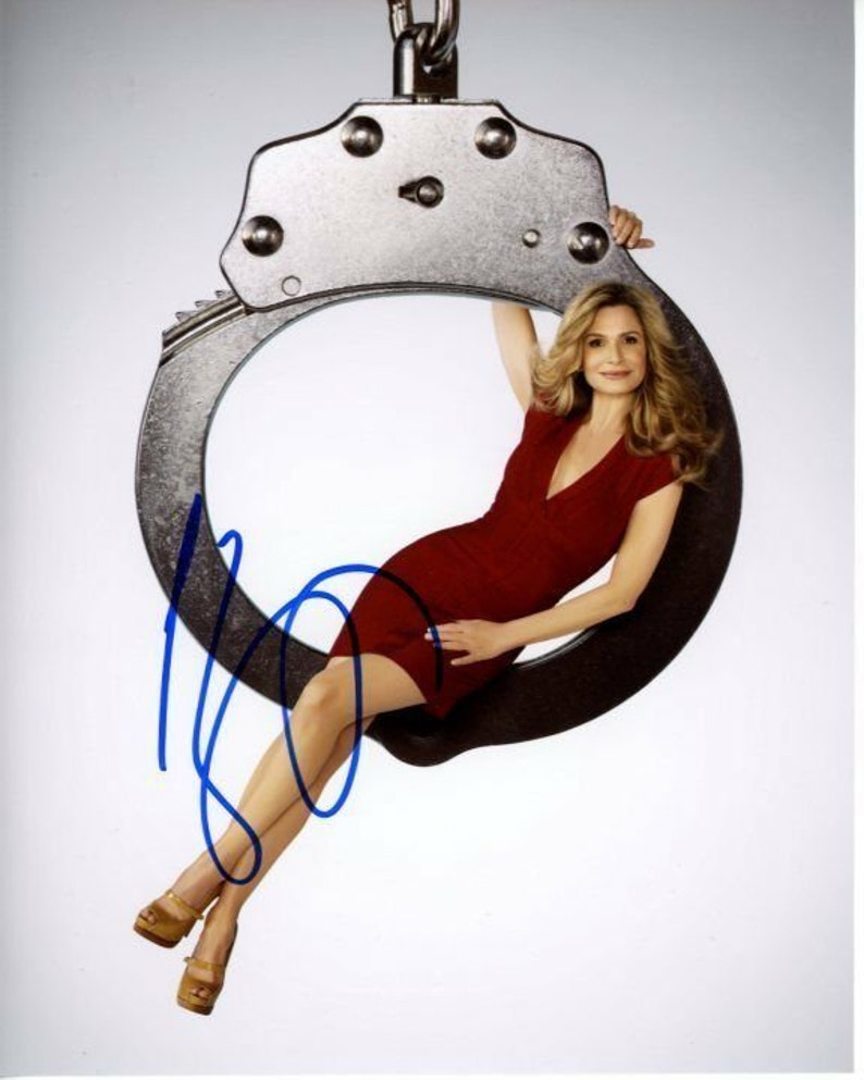 Kyra sedgwick signed autographed the closer brenda leigh johnson Photo Poster painting