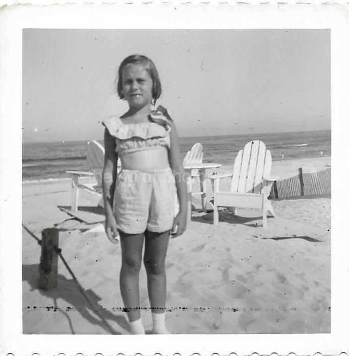 BEACH GIRL Vintage FOUND Photo Poster paintingGRAPH bw LITTLE KID Original Snapshot 19 35 Z