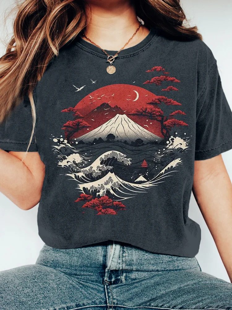VChics Japanese Great Wave Fuji Mountain Sunset Art Vintage T Shirt