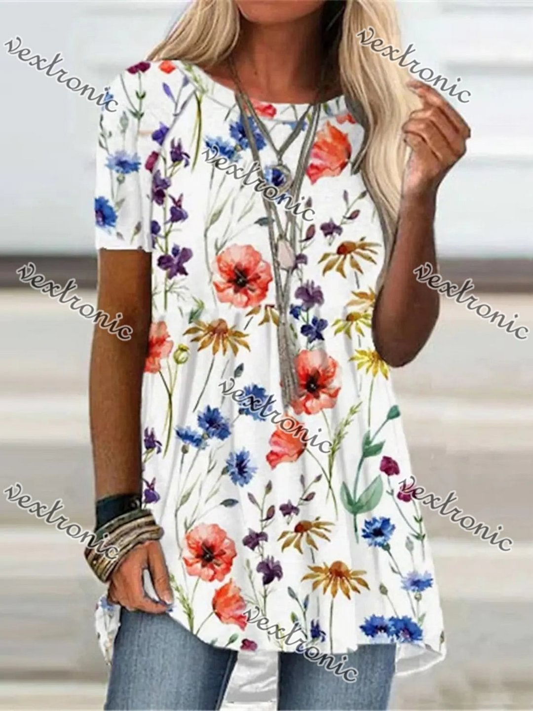 Women's White Scoop Neck Short Sleeve Graphic Floral Printed Top
