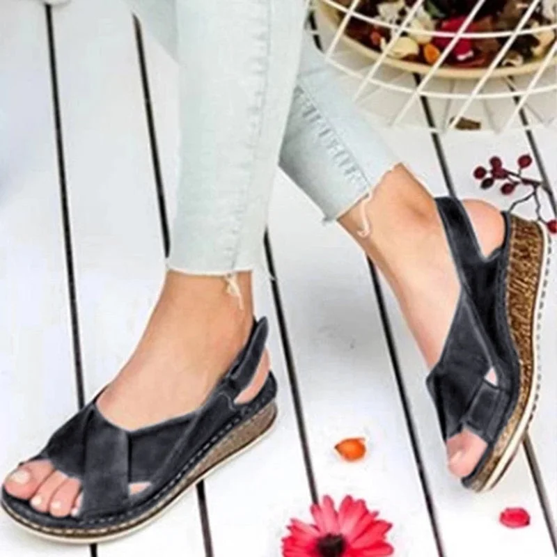 New Summer Sandals For Women Shoes Retro Slip On Cork Leather Ladies Sandals Beach Slipper Gladiator Sandals Women Flip Flops