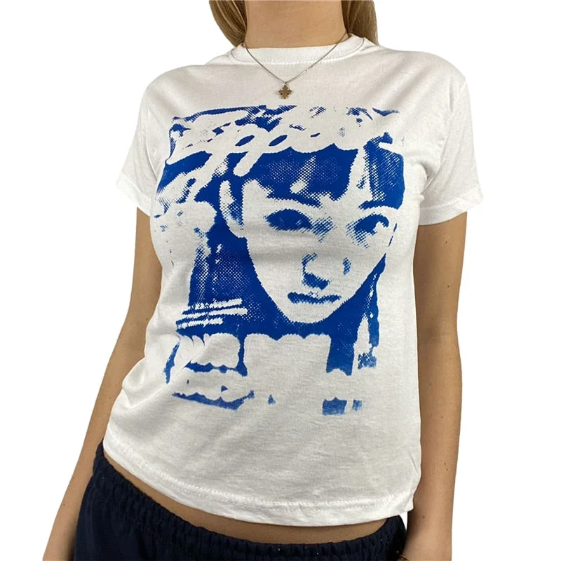 Xingqing Gothic Portrait Print T-shirt Aesthetic Short Sleevle Sweats Tees Harajuku Streetwear White Crop Top Women Clothes
