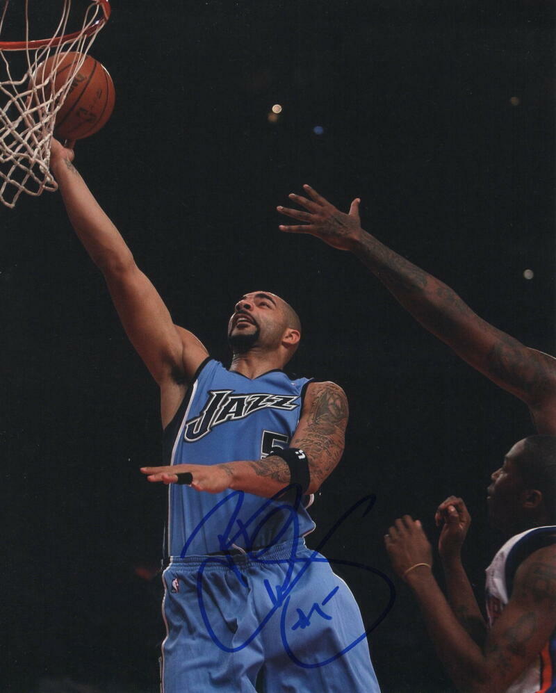 CARLOS BOOZER SIGNED AUTOGRAPH 8X10 Photo Poster painting - UTAH JAZZ, CHICAGO BULLS DUKE STAR B