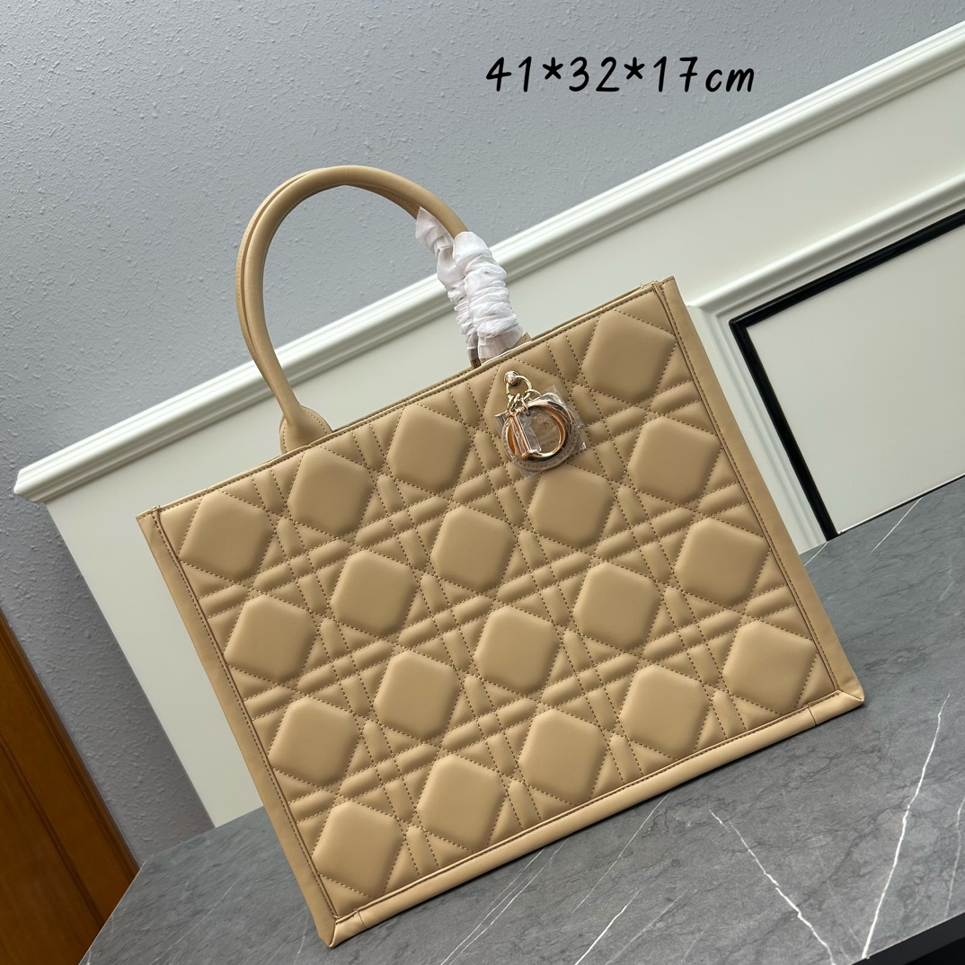 062223dca59d4698db3bc821b83f4c1b