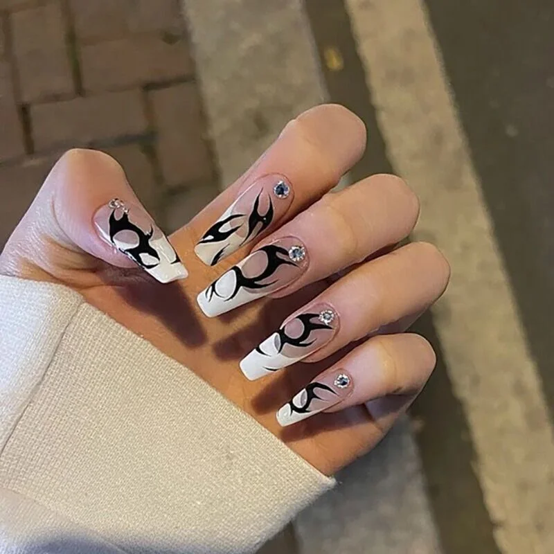 24pcs/Set Punk Fire Pattern Fake Nails Short design Nail Accessories Ballerina Nail Art Tips Full Cover Press on Nails-Nail Inspo