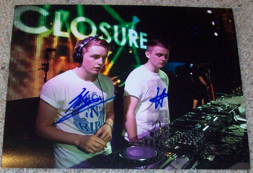 DISCLOSURE BAND SIGNED AUTOGRAPH 8x10 Photo Poster painting B w/PROOF GUY & HOWARD LAWRENCE