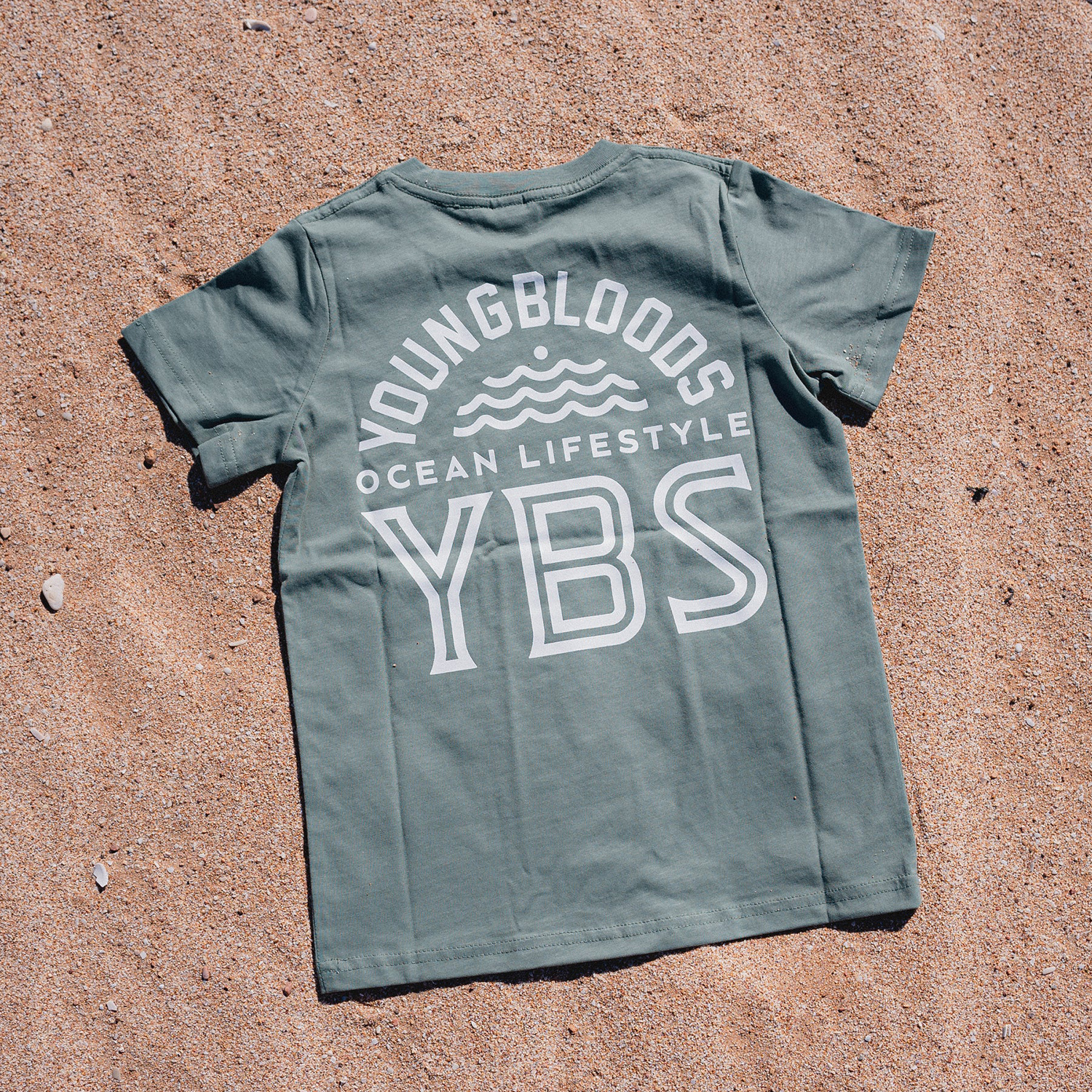 Vacation Retro Lettering Design T-shirt