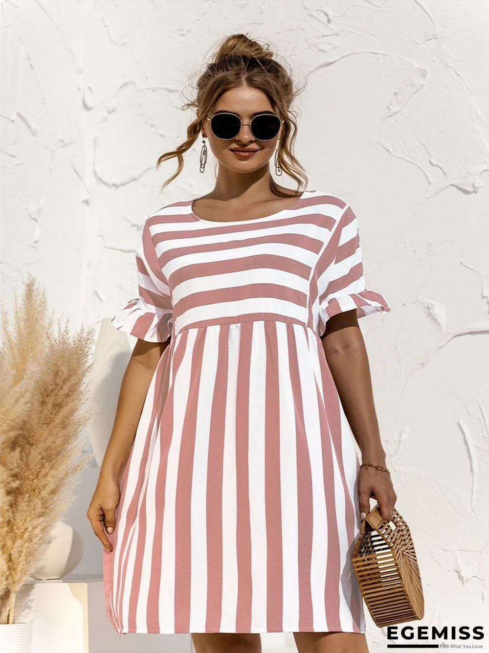 Loose Dress with Ruffled Stripes and Contrasting Colors | EGEMISS