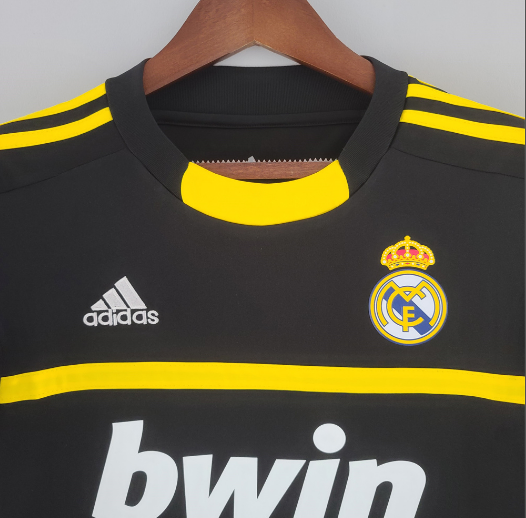 Retro 2011/2012 Real Madrid Goalkeeper Black Football Shirt Thai Quality