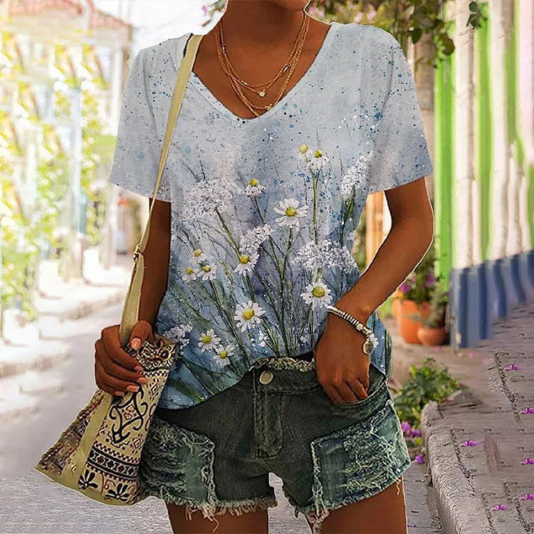 Daisy Print V-Neck Short Sleeve T-Shirt