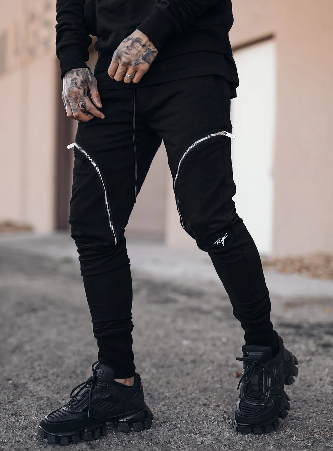 Signature Jogger Pants V1 in Black