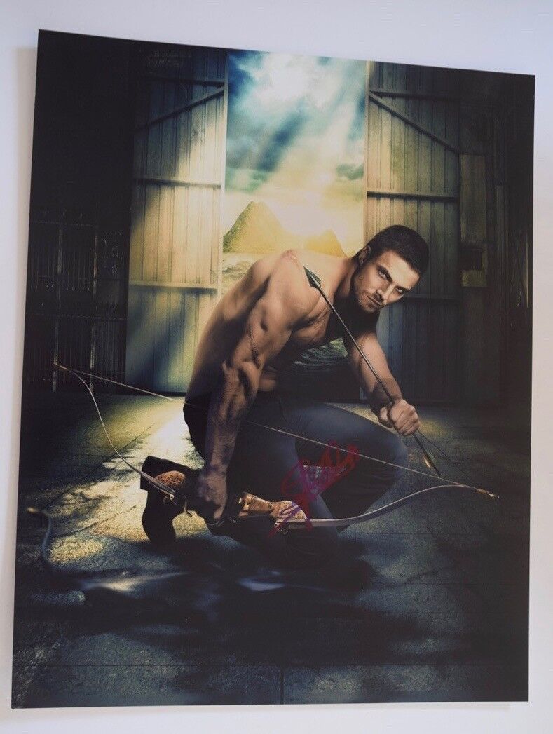 Stephen Amell Signed Autographed 11x14 Photo Poster painting ARROW COA VD