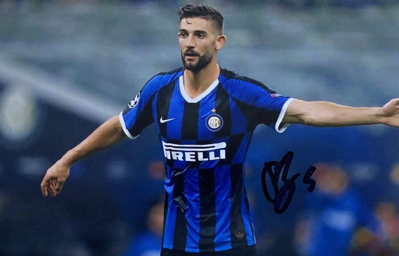 Roberto Gagliardini Genuine Hand Signed Inter Milan 6X4 Photo Poster painting 4