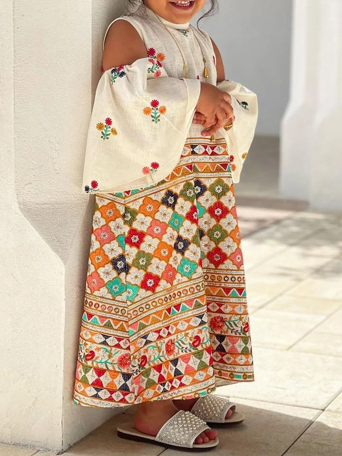Colored pattern kids hollow sleeve dress فساتين