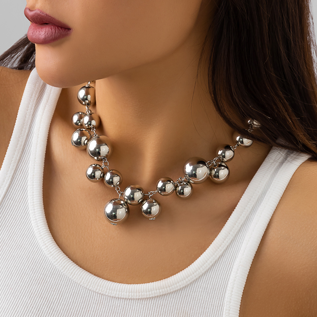Irregular Elegant Pearls Necklace