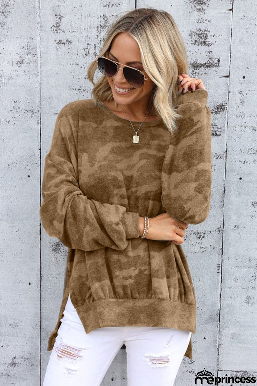 High-low Edge Camo Print Sweatshirt