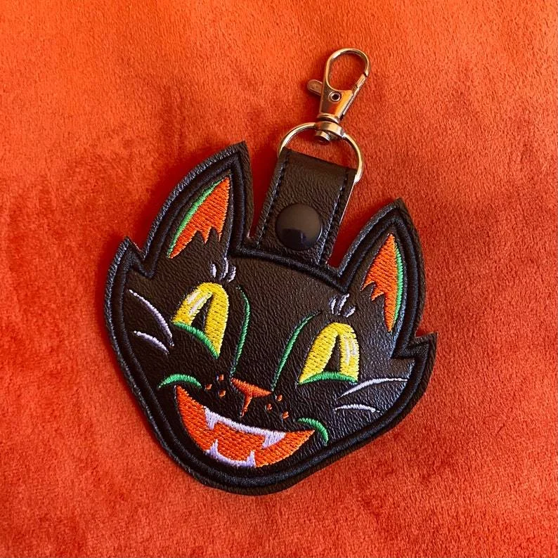Vintage Halloween Scaredy Black Cat Keychain