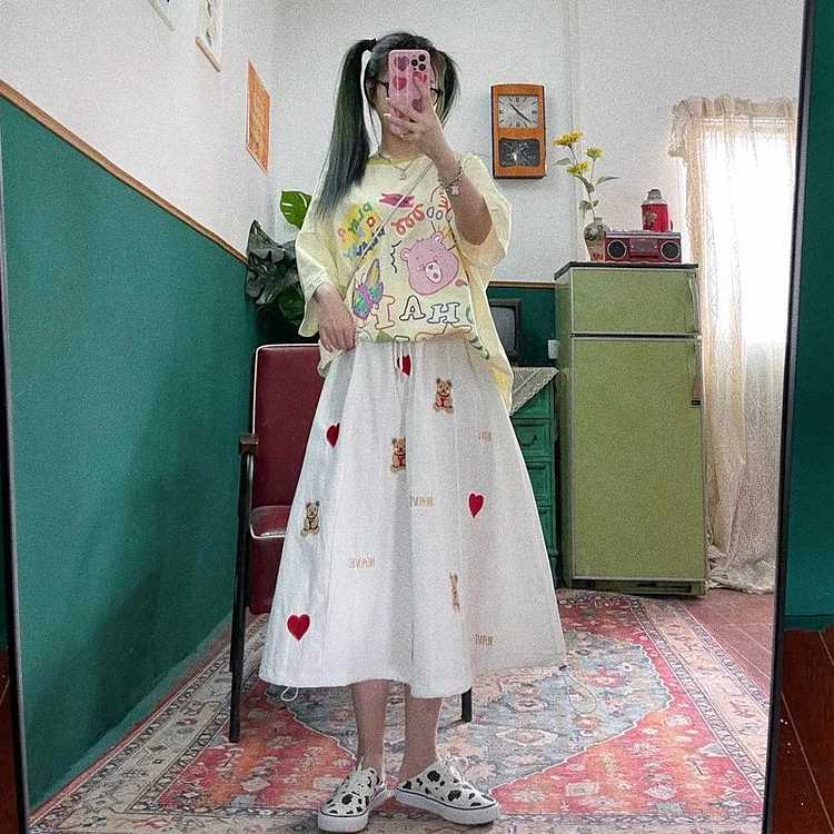 Korean Fashion Retro Bear Embroidery Skirt TK171