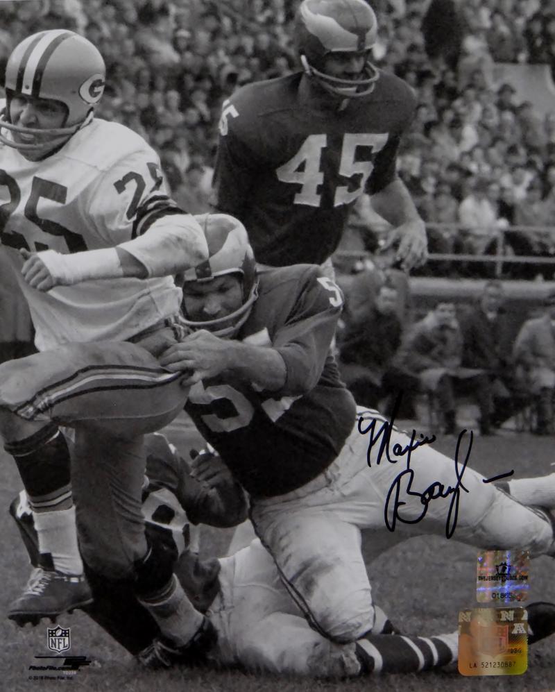 Maxie Baughan Autographed Eagles 8x10 B&W Photo Poster painting- Jersey Source Auth