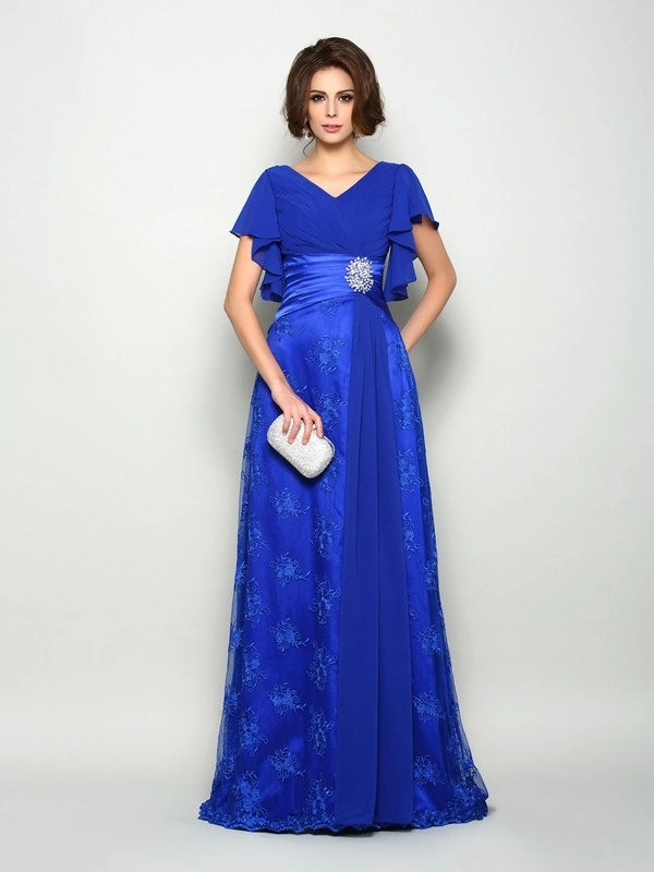 Lussooy Charming Royal Blue V Neck Beaded Short Sleeves Pleated Mother of The Bride Dress 
