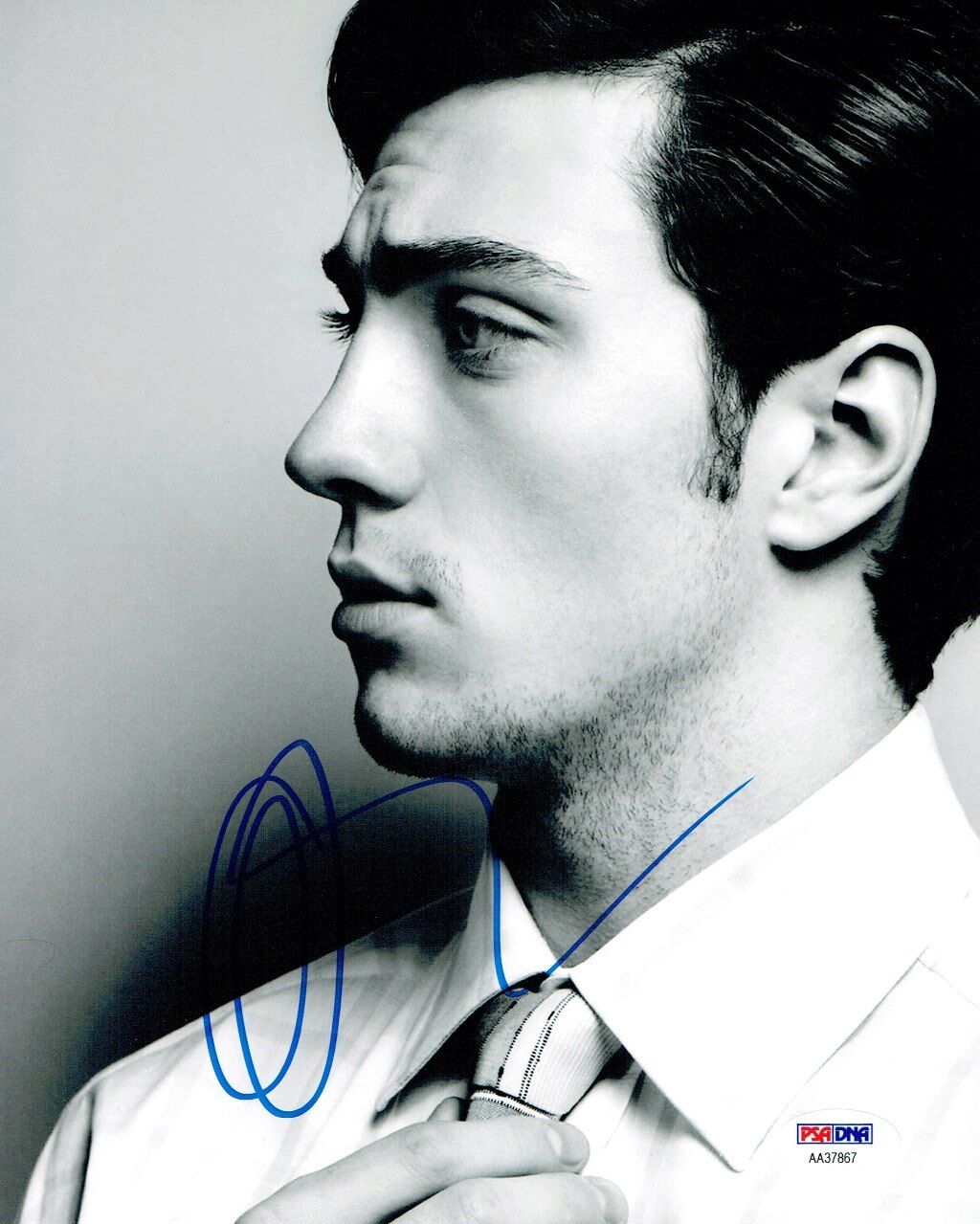 Aaron Taylor Johnson Signed Authentic Autographed 8x10 Photo Poster painting PSA/DNA #AA37867