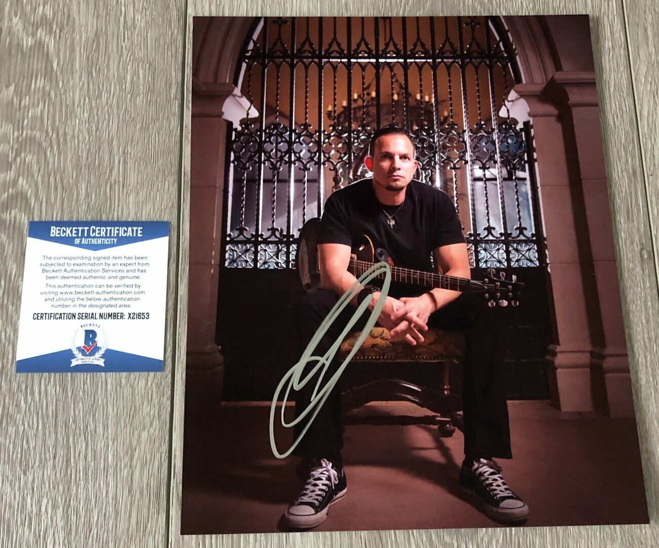 MARK TREMONTI SIGNED CREED ALTER BRIDGE 8x10 Photo Poster painting w/EXACT PROOF BECKETT BAS COA