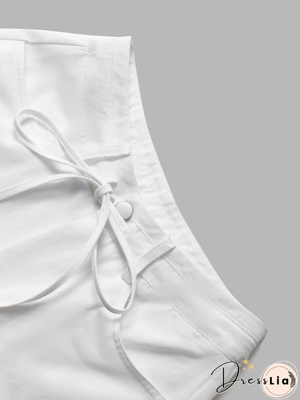 Solid Drawstring Waist Pocket Shorts For Women