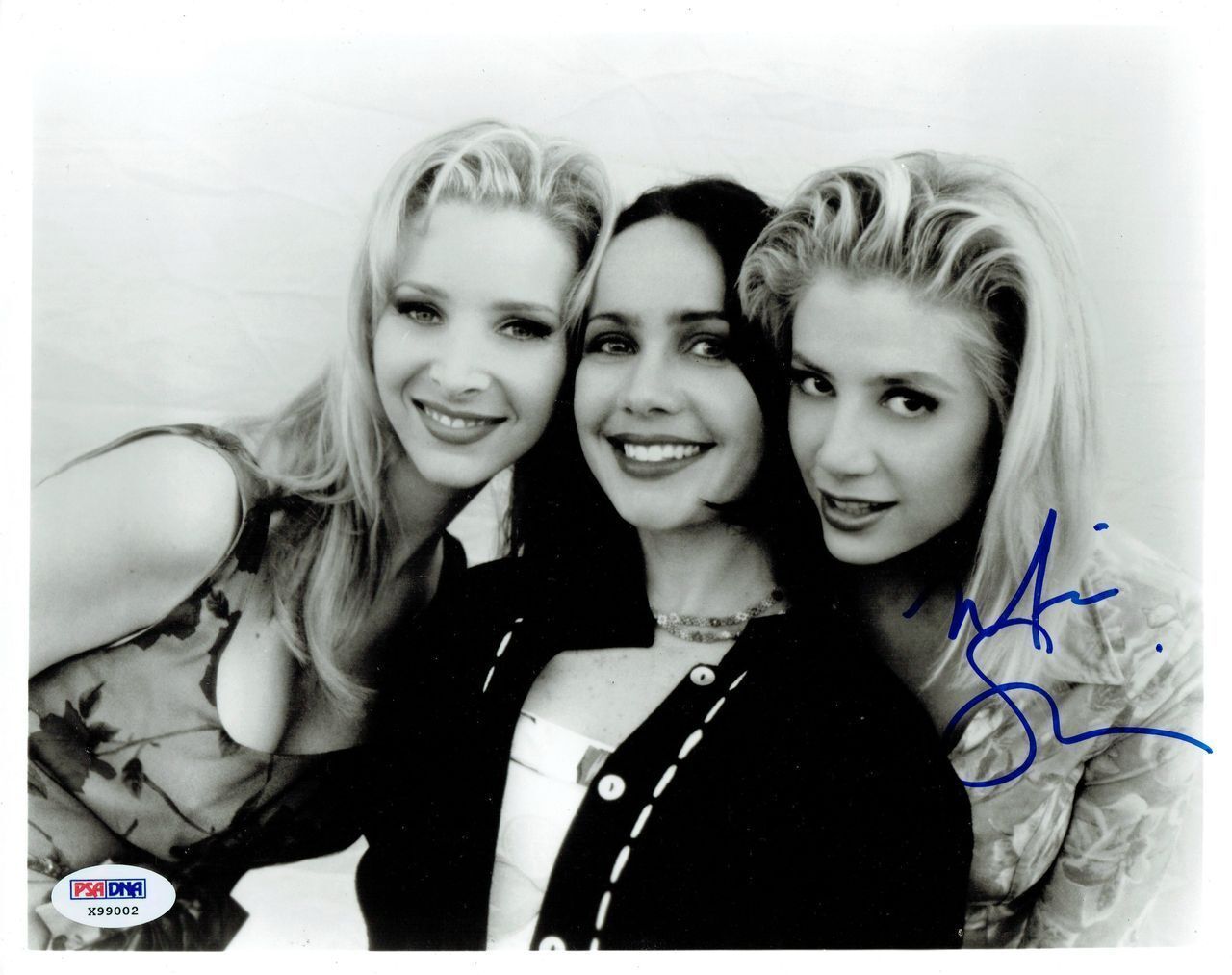 Mira Sorvino Signed Authentic Autographed 8x10 Photo Poster painting PSA/DNA #X99002