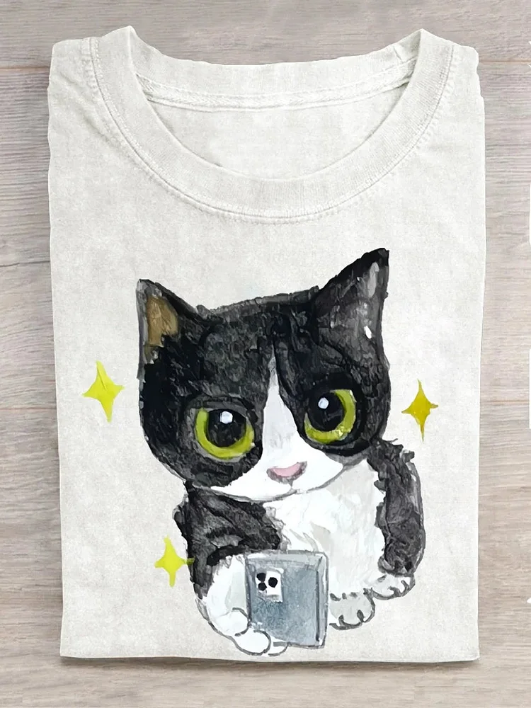 Women's Taking Pictures With Mobile Phone Cat Print T-Shirt