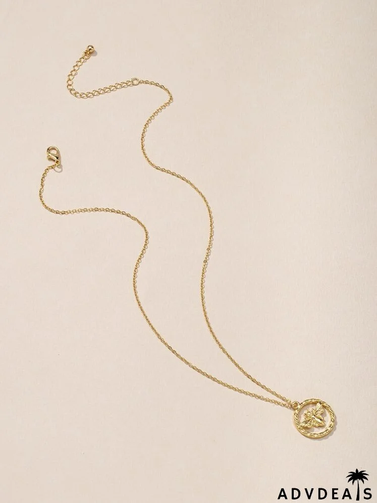 Bee Design Round Charm Necklace