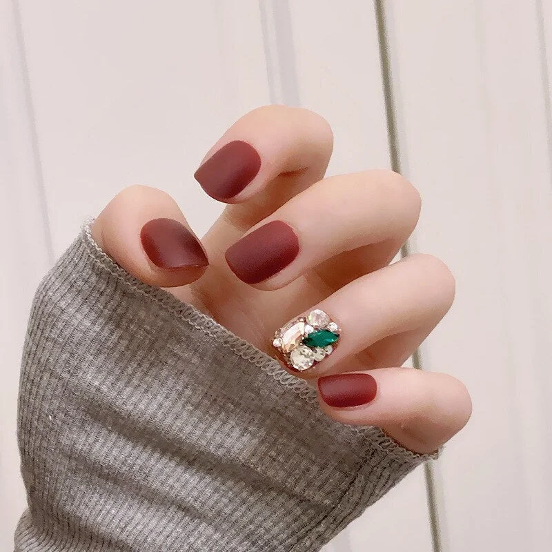 24pcs/set Red Color Short Size Fake Nails Women Fashion Glitter Patch Nail Art Tools Bride Wedding Party Nail Tips With Glue-Nail Inspo