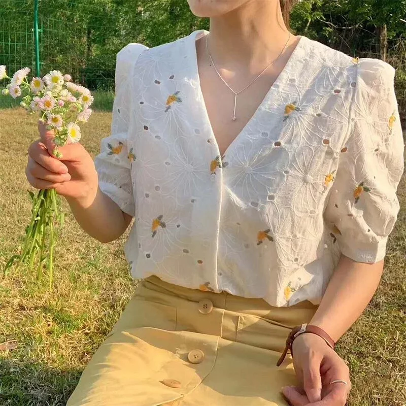 Summer 2021 Korean Puff Short Sleeve Blouse Sweet Hollow Out Loose Women Tops Chic V-neck Embroidery Floral Women Blosues 15171