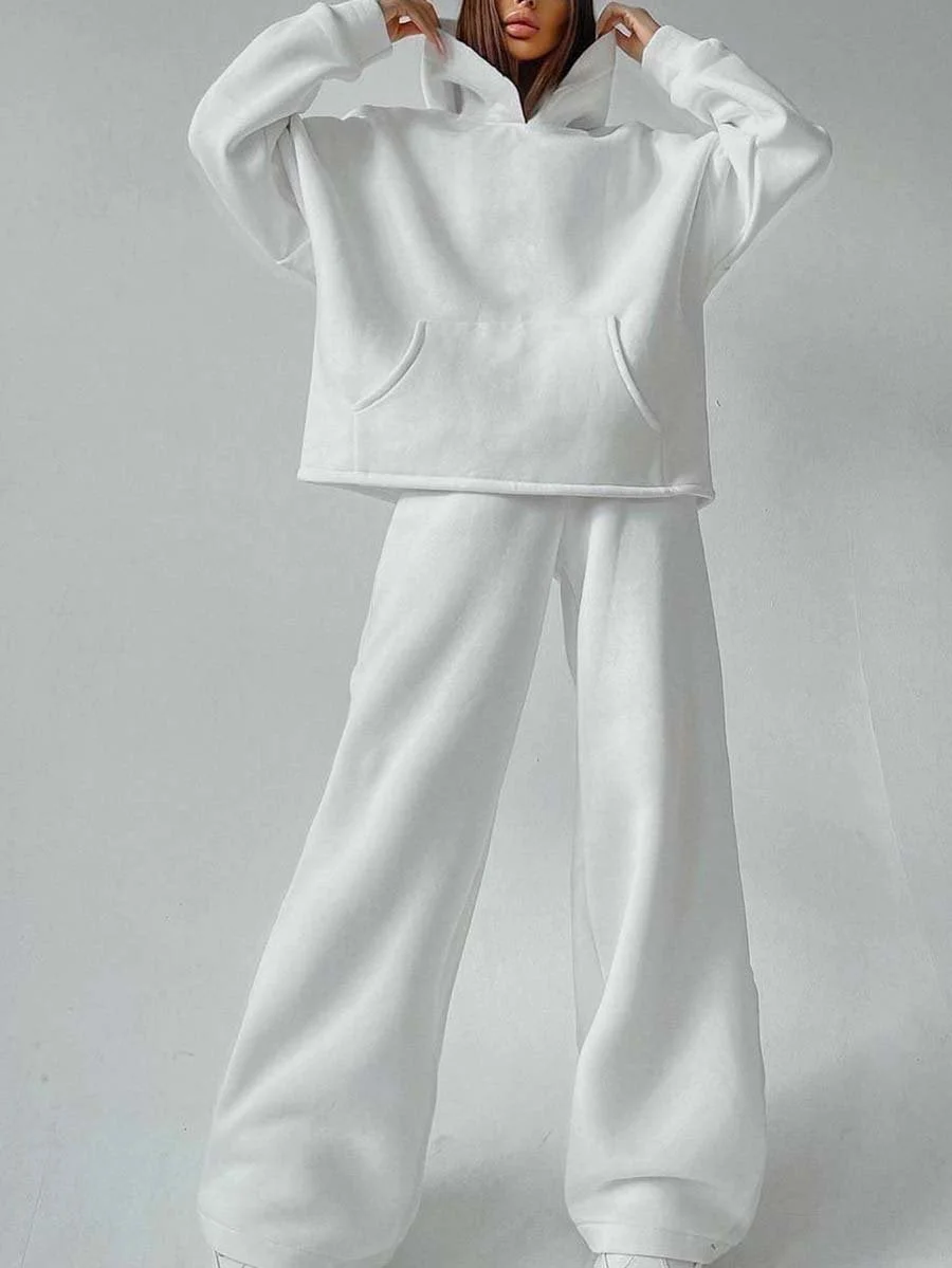 Two-piece suit of solid color hoodie with pockets and sweatpants