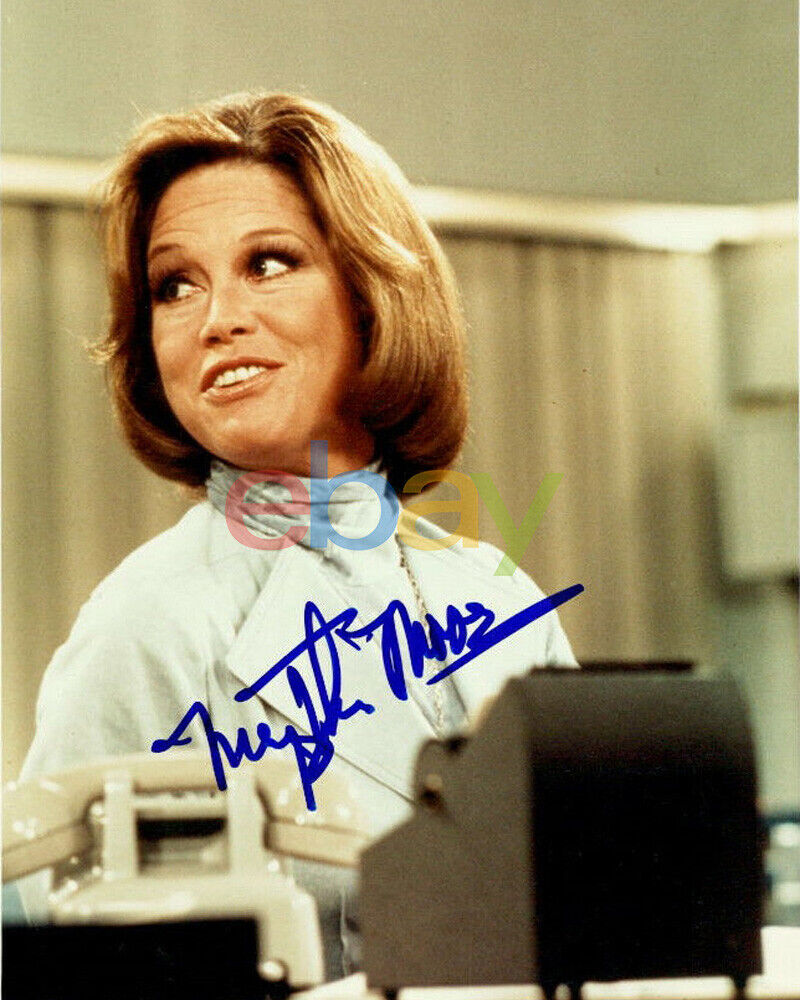 Mary Tyler Moore signed  8x10 Photo Poster painting reprint