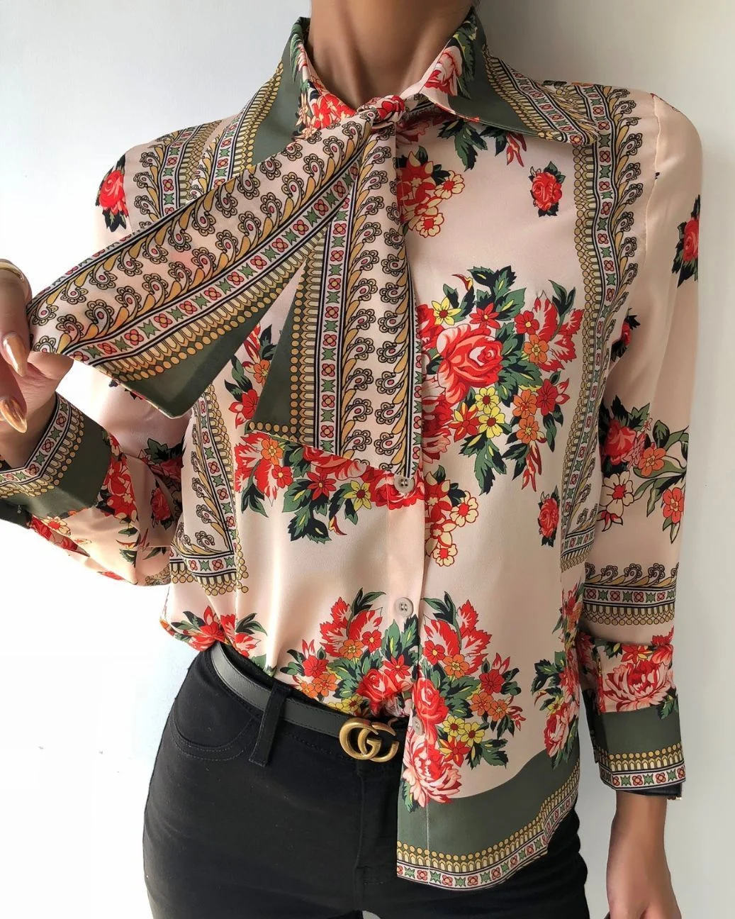 Tie Neck Scarf Print  Casual Shirt P15965