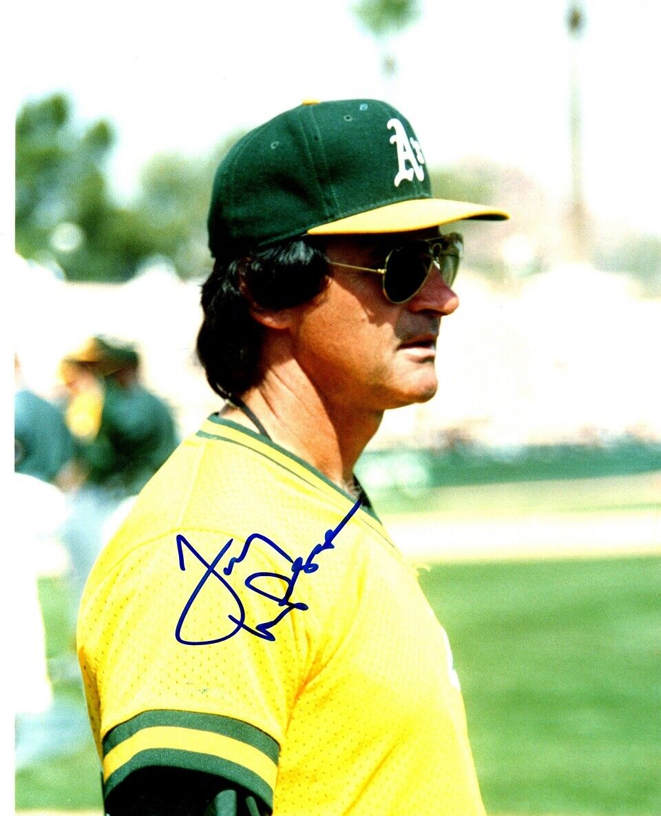 Tony LaRussa Signed - Autographed Oakland A's 8x10 inch Photo Poster painting