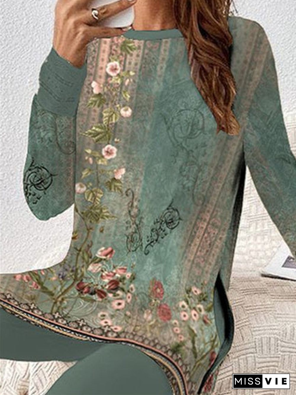 Women Casual Long Sleeve Round Neck Graphic Floral Printed Two-Piece Set