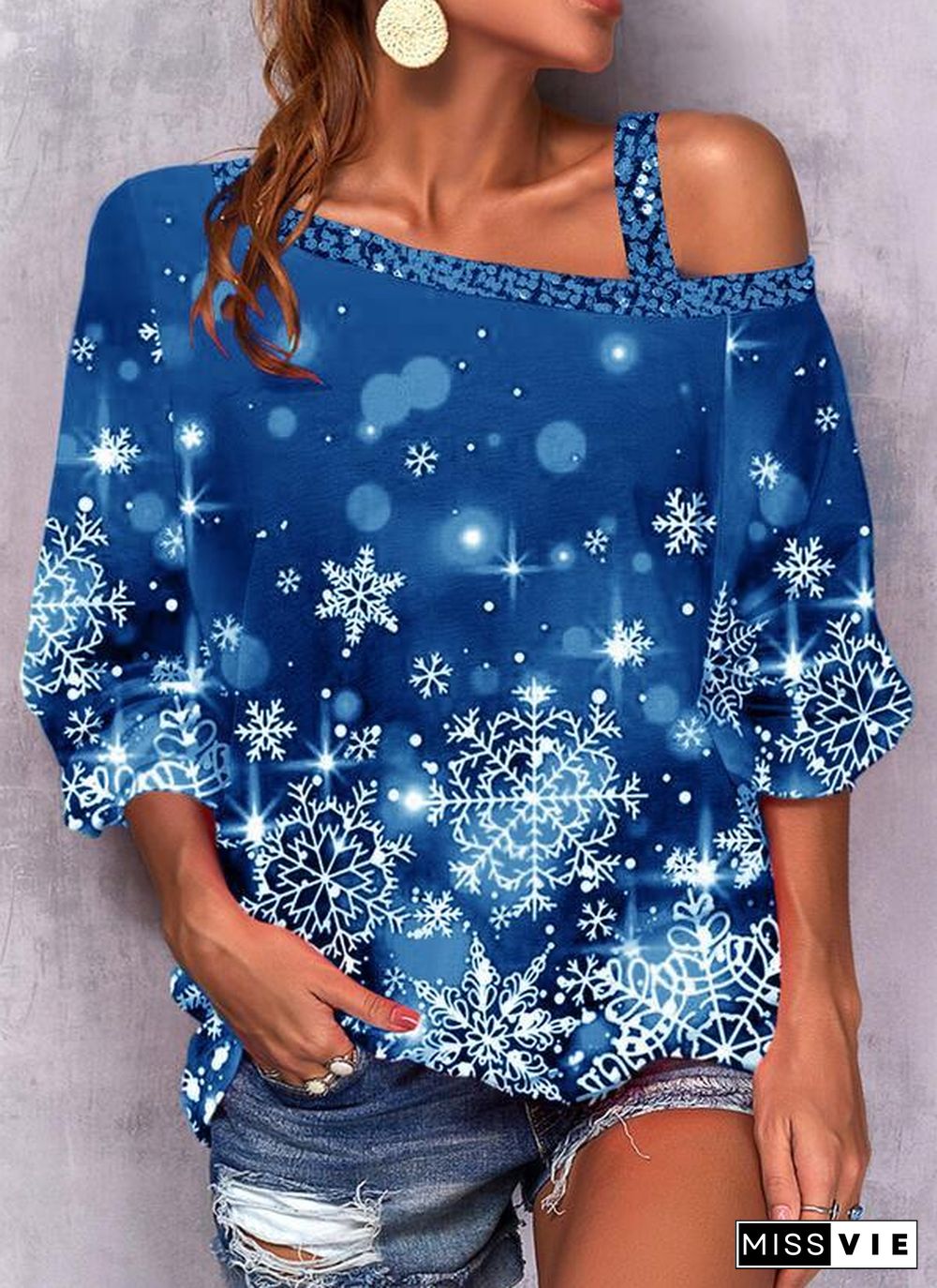 Leisure Snowflake Hollow Shoulder Top