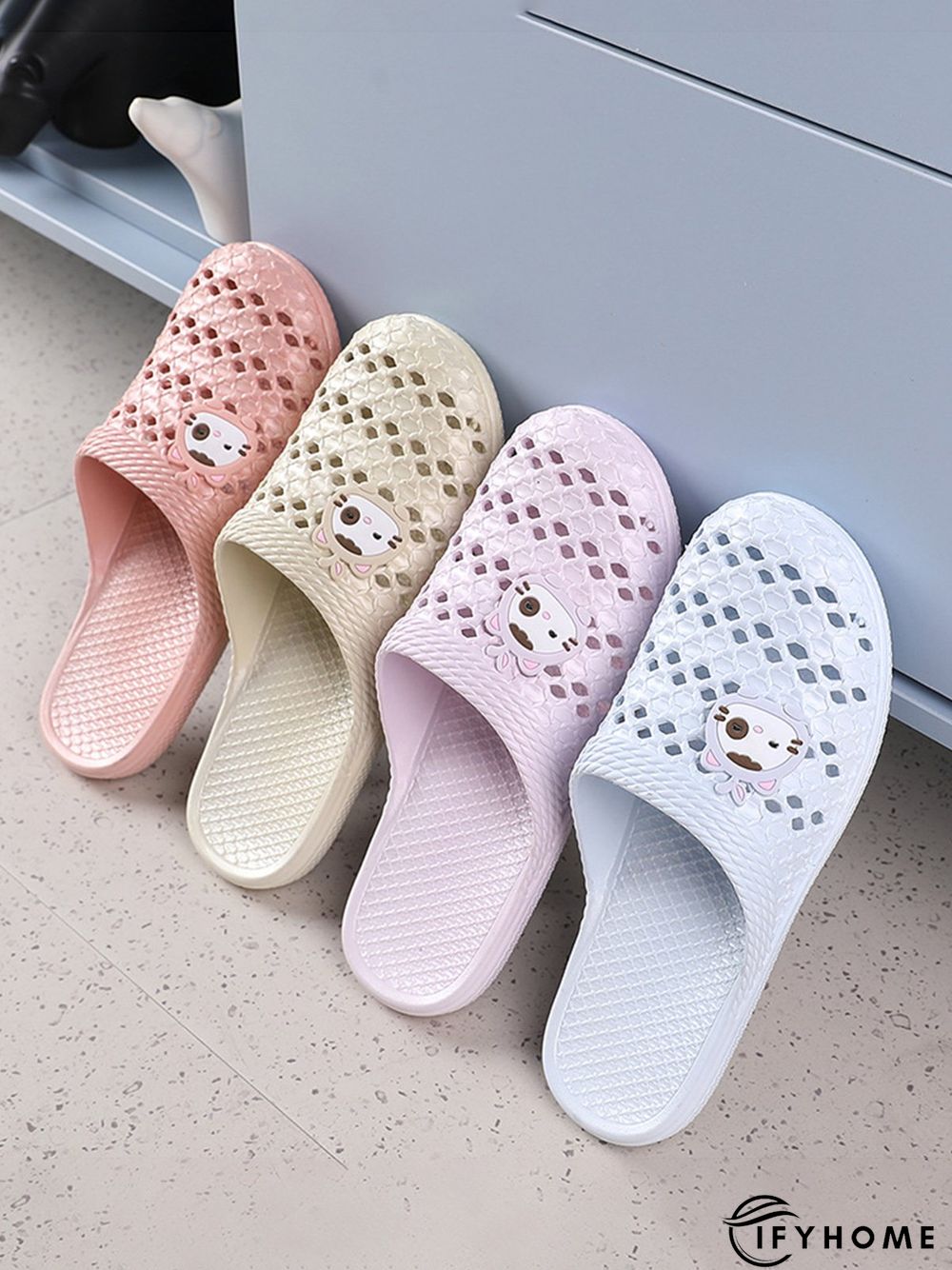 Casual Cartoon Cat Hollow out Bathroom Slippers | IFYHOME