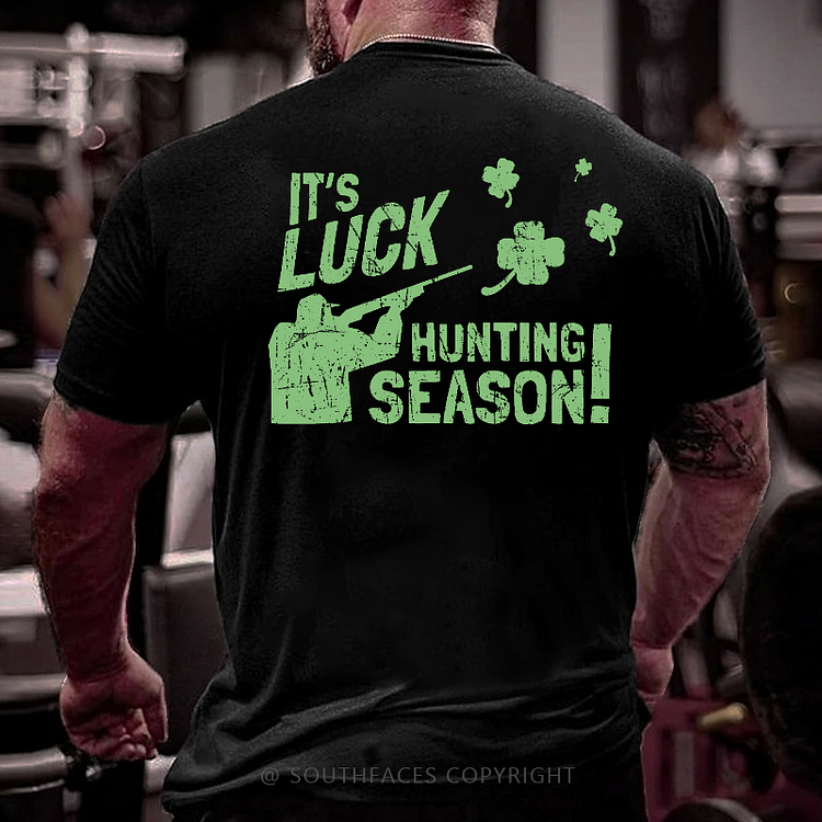 It's Luck Hunting Season Funny Clover Print Men's T-shirt