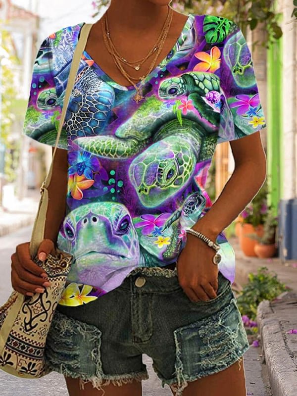 V-neck Vacation Watercolor Sea Turtle Painting Print T-Shirt