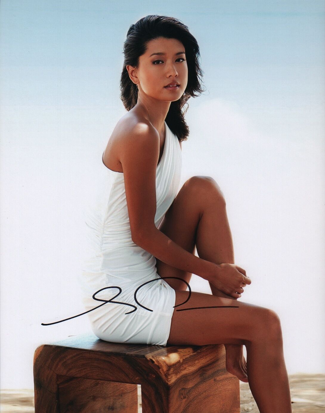 Grace Park signed 11x14 Photo Poster painting