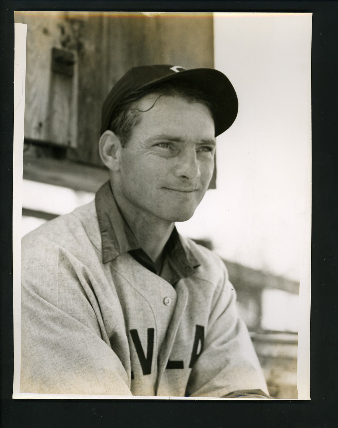 Gee Walker 1941 Cleveland News Press Photo Poster painting Indians head shot pose