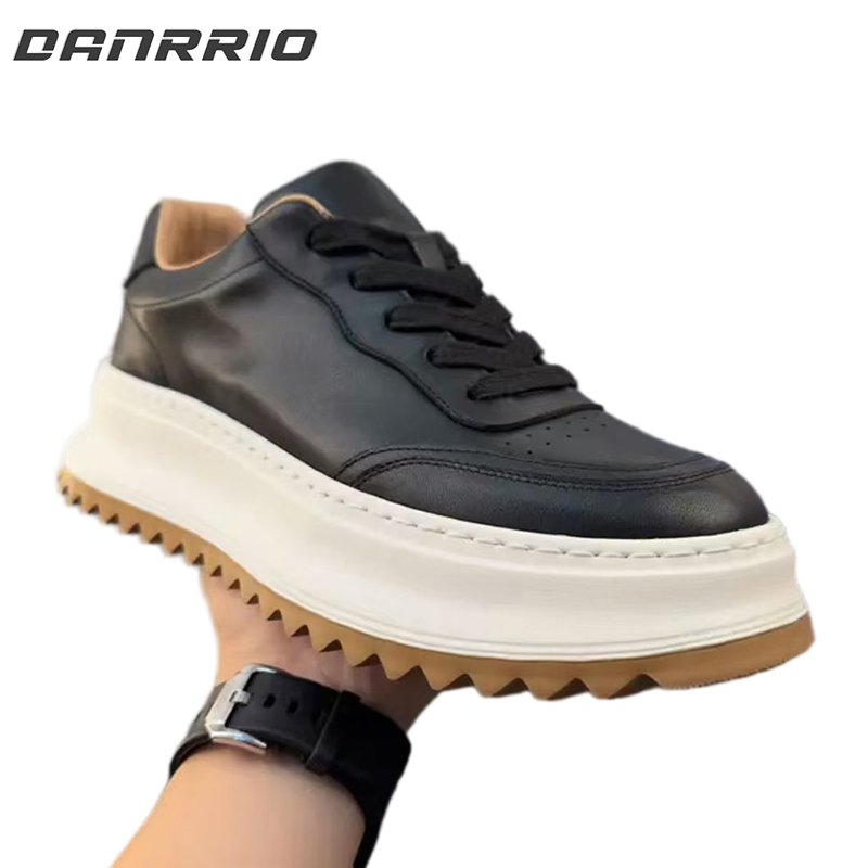 DANRRIO Handmade Retro Horsehide Soft Sole Casual Sneakers DANRRIO.COM DANRRIO