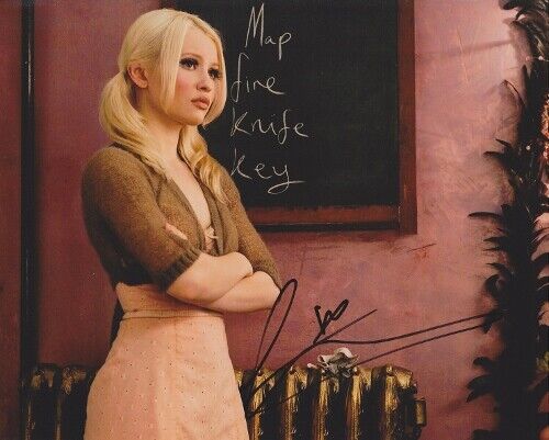 Emily Browning Signed - Autographed SUCKER PUNCH 8x10 inch Photo Poster painting