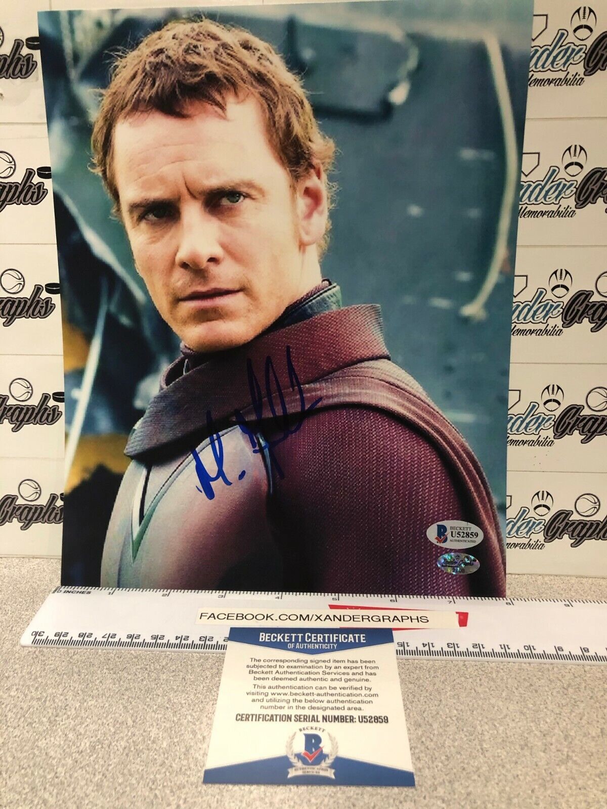 MICHAEL FASSBENDER MAGNETO X-MEN MARVEL SIGNED 8X10 Photo Poster paintingGRAPH-BECKETT BAS COA