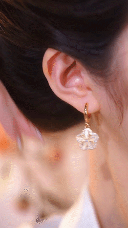 Fashion Opal Flower Earrings