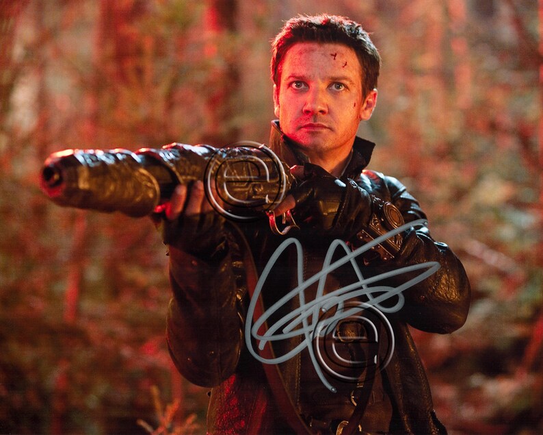 Jeremy Renner Witch Hunters Autographed Signed Photo Poster painting 8 x 10 print Photo Poster painting picture poster wall art autograph